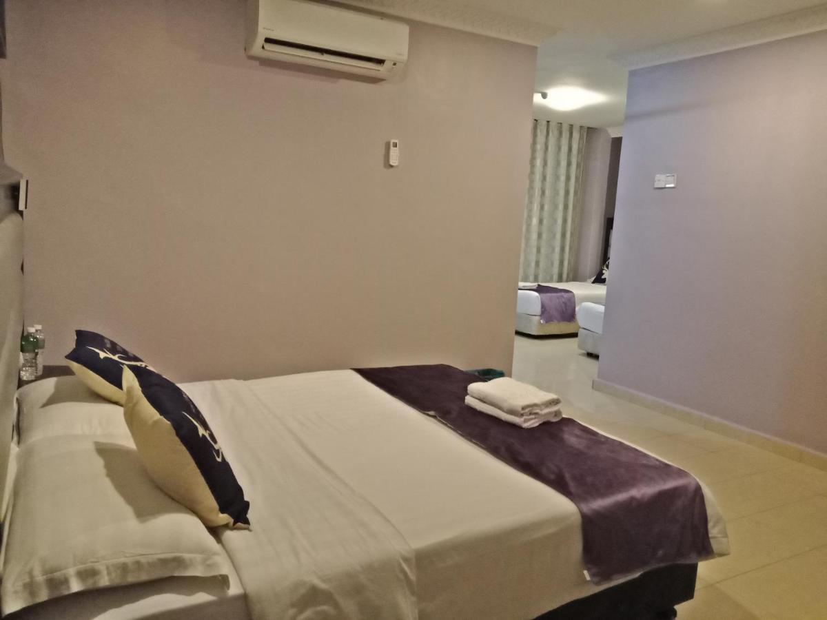 T Hotel Johor Bahru Skudai Esterno foto