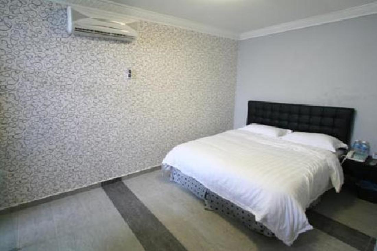 T Hotel Johor Bahru Skudai Esterno foto