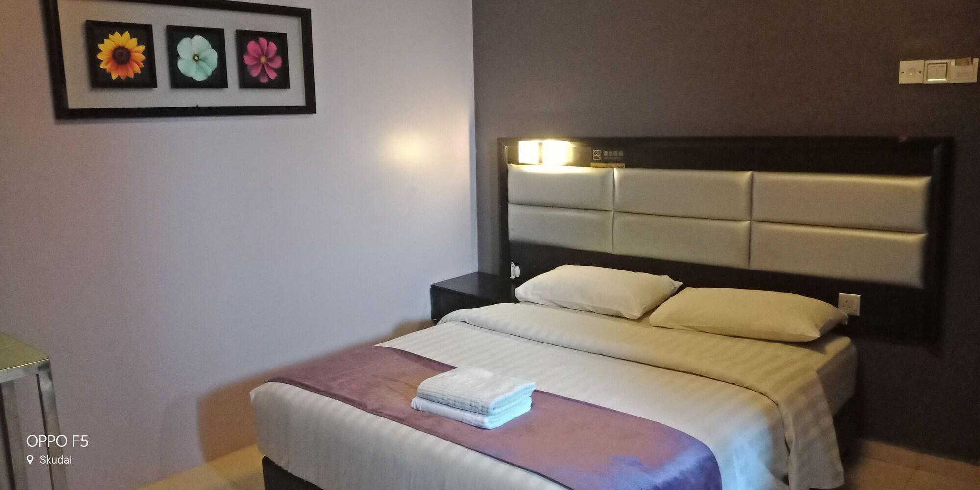 T Hotel Johor Bahru Skudai Esterno foto