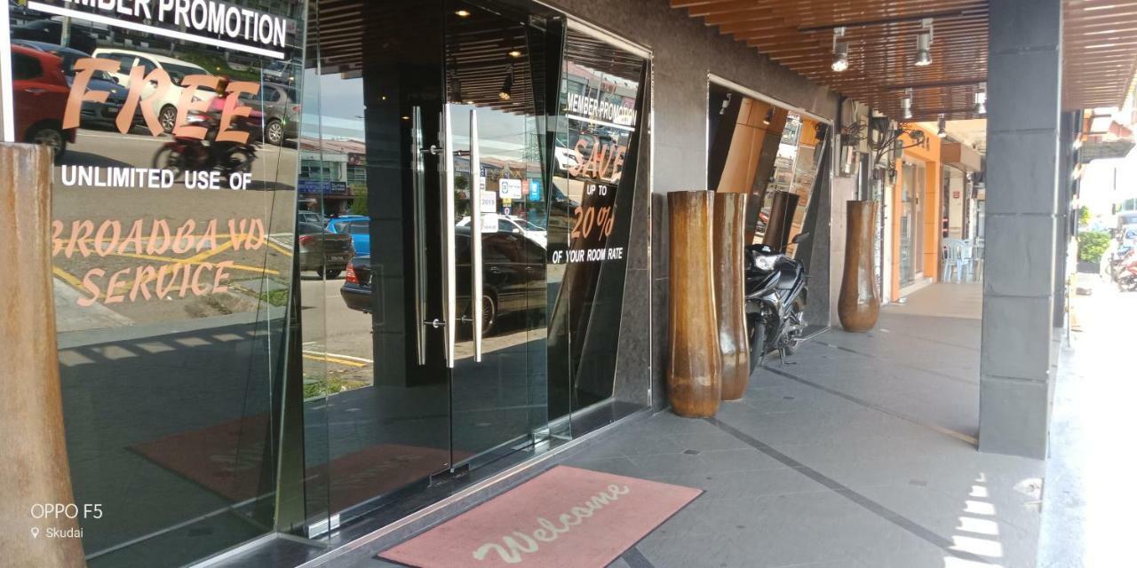 T Hotel Johor Bahru Skudai Esterno foto